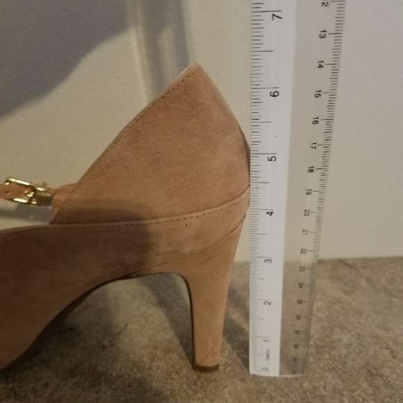 Nude Pumps with Strap - Picture 7 of 7